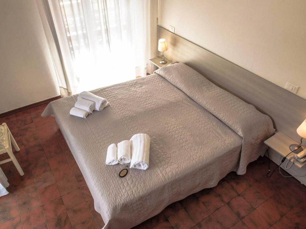 Hotel Giulia Marina di Massa Dış mekan fotoğraf