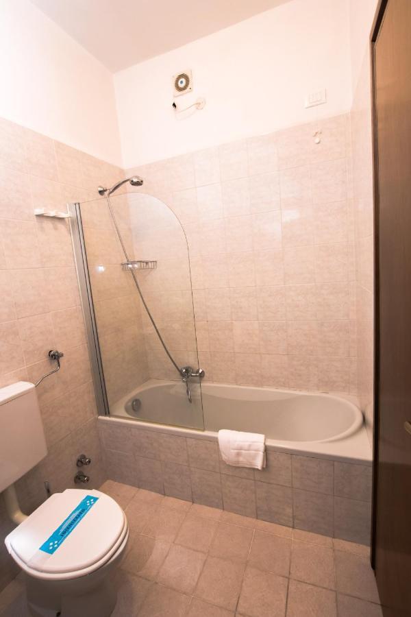 Hotel Giulia Marina di Massa Dış mekan fotoğraf
