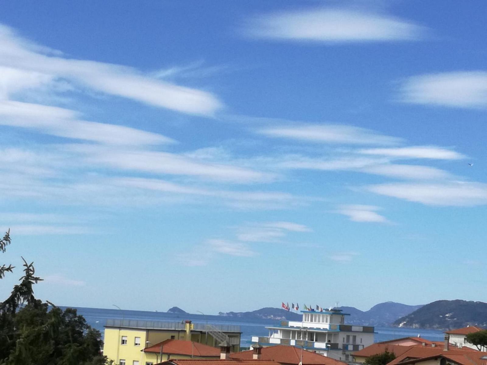 Hotel Giulia Marina di Massa Dış mekan fotoğraf