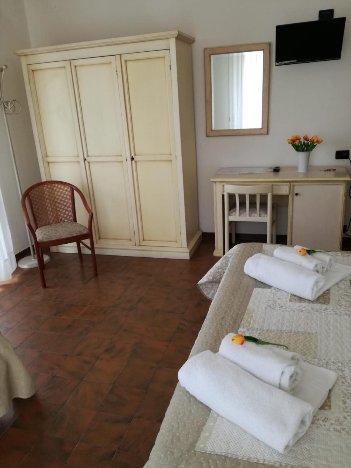 Hotel Giulia Marina di Massa Dış mekan fotoğraf