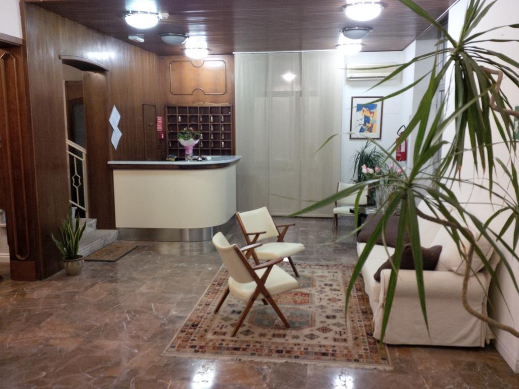 Hotel Giulia Marina di Massa Dış mekan fotoğraf