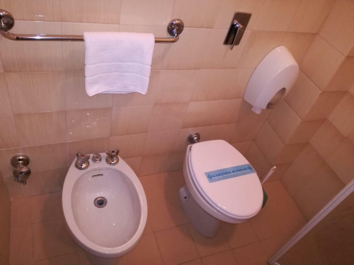Hotel Giulia Marina di Massa Dış mekan fotoğraf
