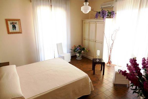 Hotel Giulia Marina di Massa Dış mekan fotoğraf