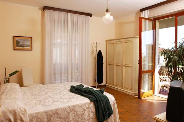 Hotel Giulia Marina di Massa Dış mekan fotoğraf